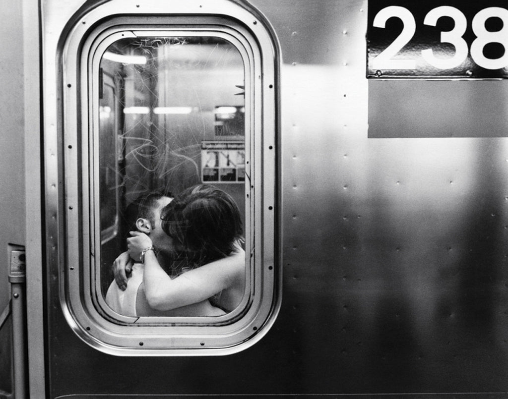 NY840 - Urban Romance, 24 x 36